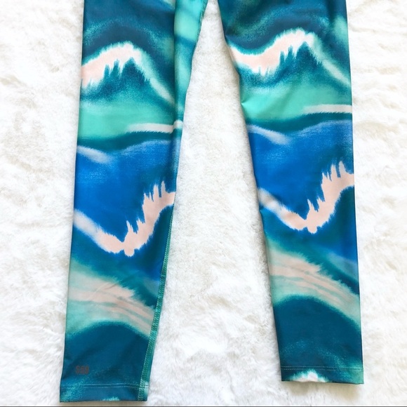 SPLITS59 SET - BLUE/GREEN TIE DYE GERI BRA TOP & LIV HIGH WAIST LEGGINGS - Picture 7 of 14